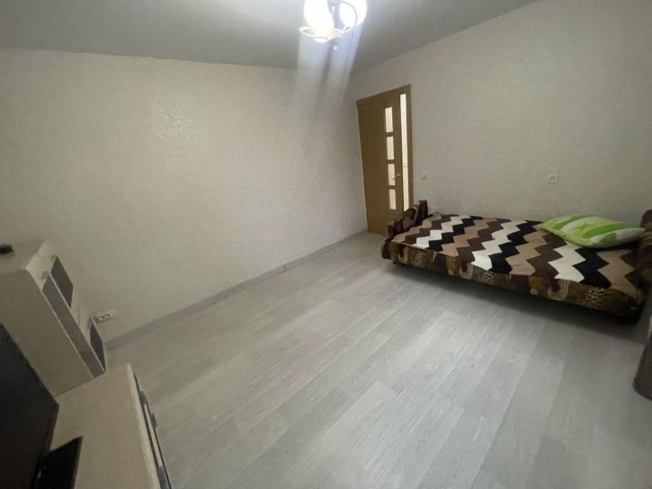 2-комн квартира Кудряшова ул, 110А