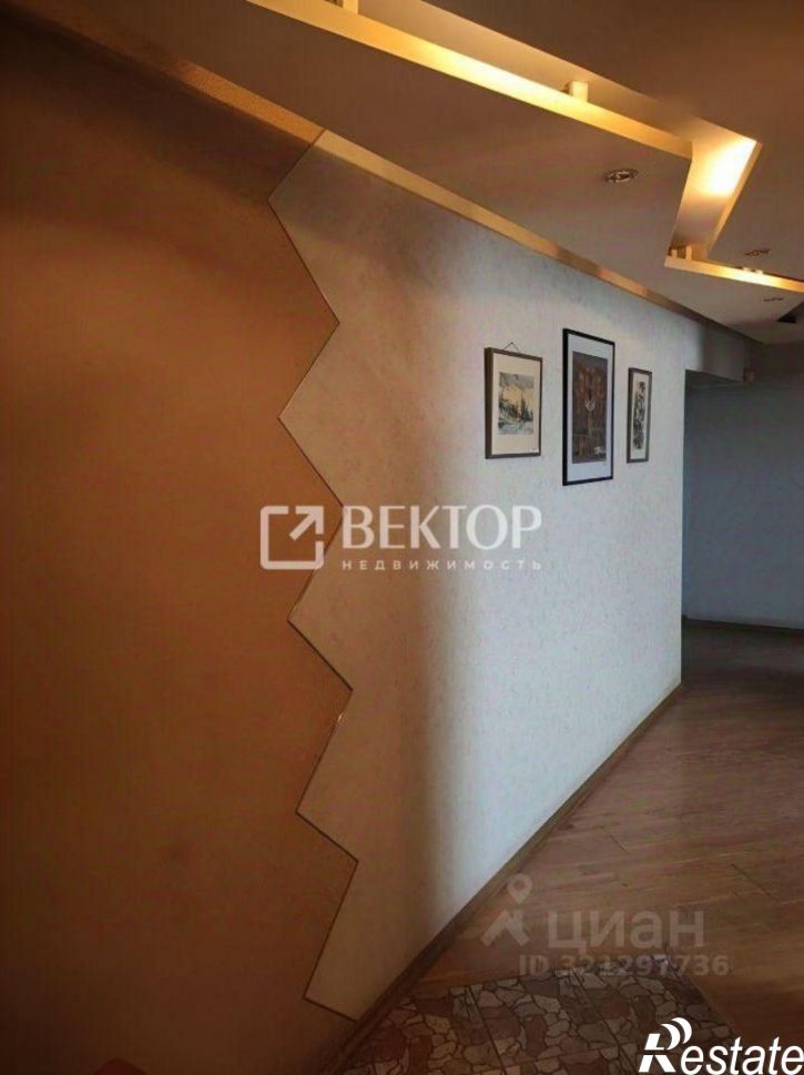 3-комн квартира ул Куконковых, 102,  д. 102