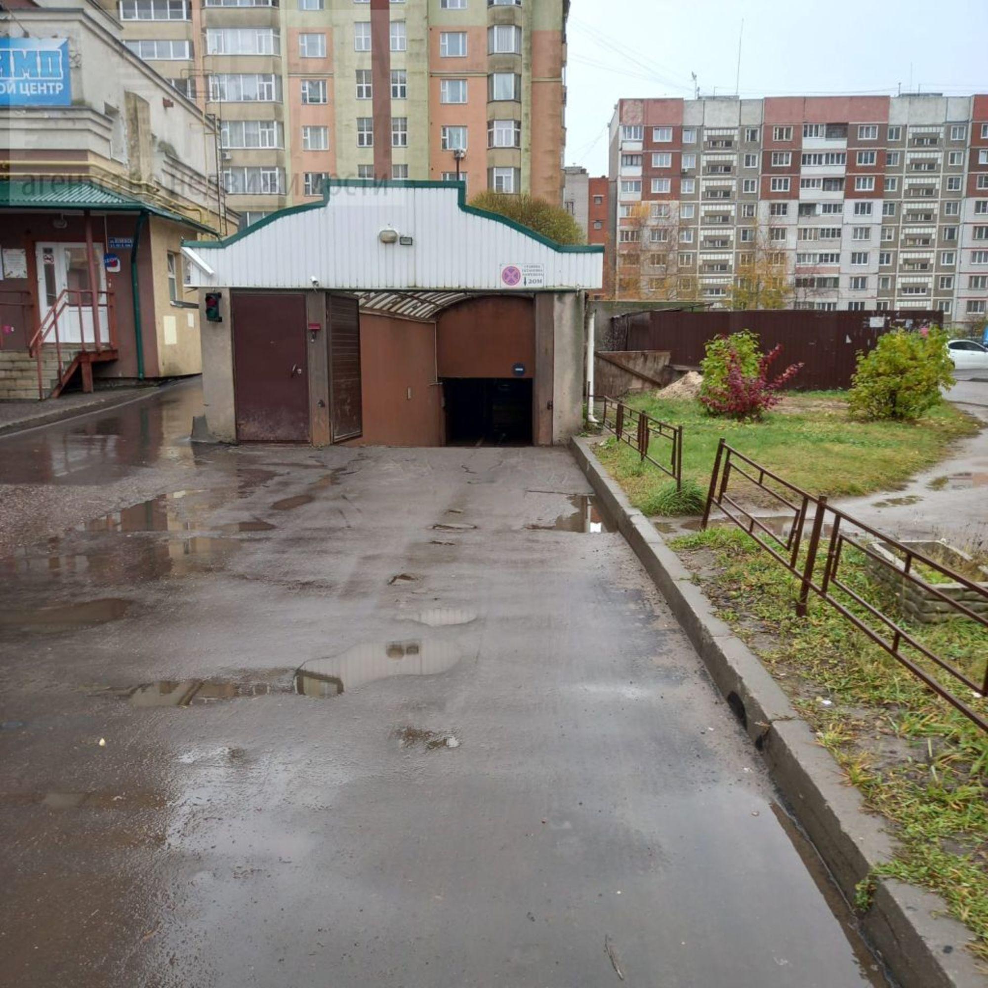 Купить гараж, место в паркинге за 1 990 000 рублей на Велижская ул, 1