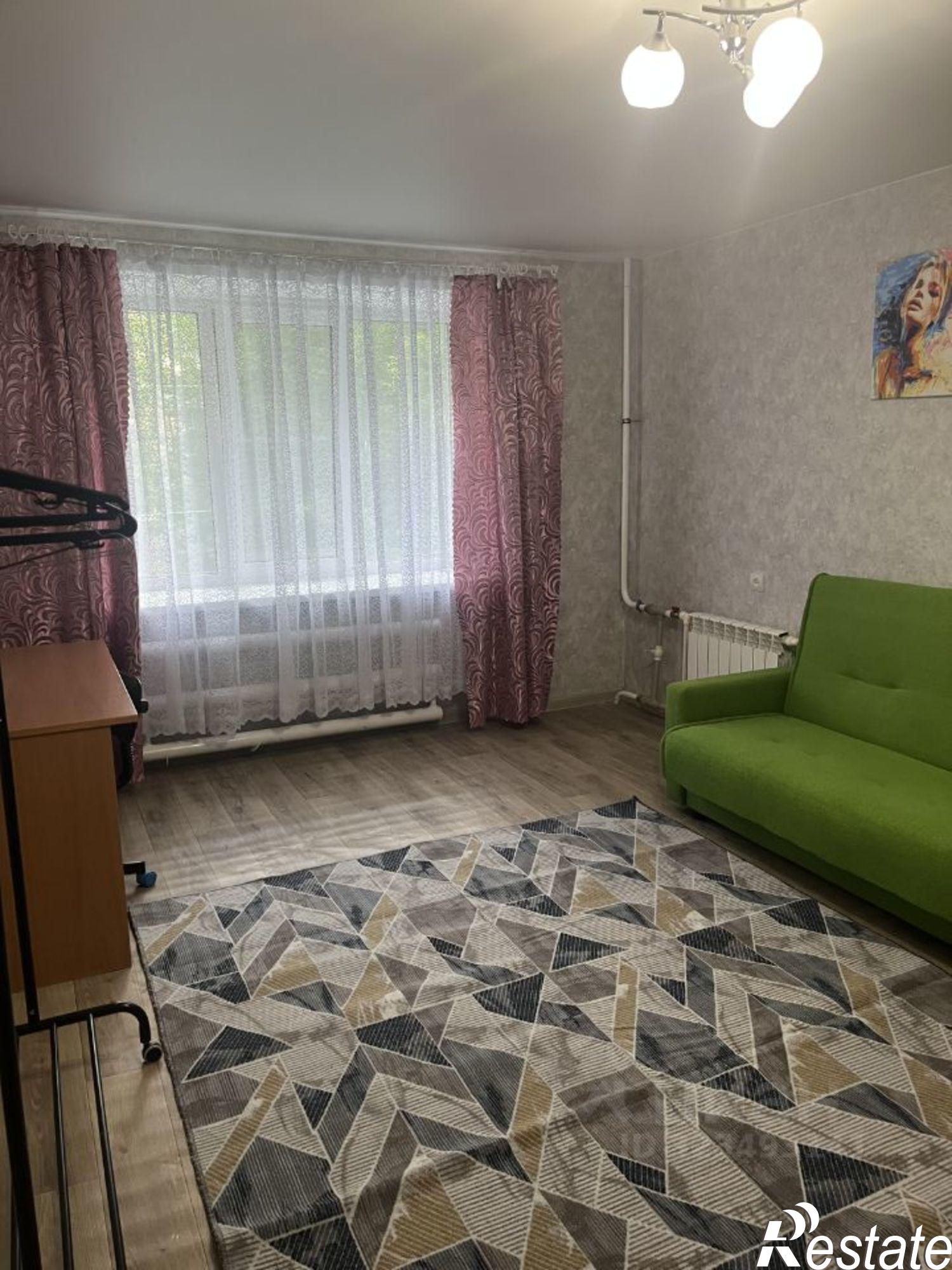 Сдать квартиру за 15 000 рублей на ул Парижской Коммуны, 15