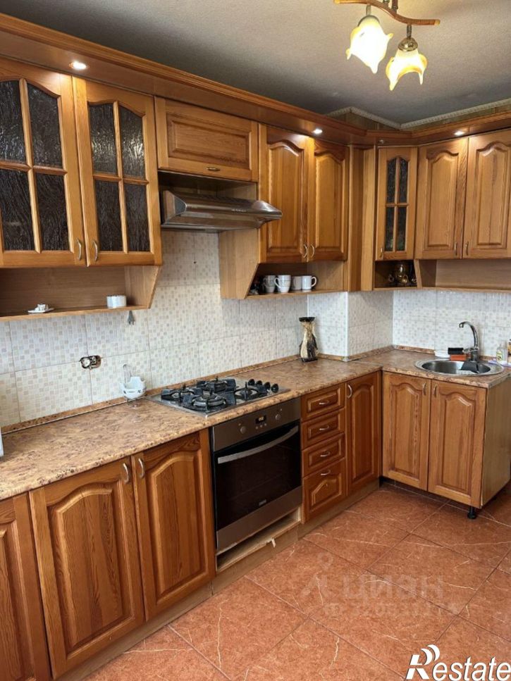 3-комн квартира микрорайон 14-е Почтовое Отделение, 371