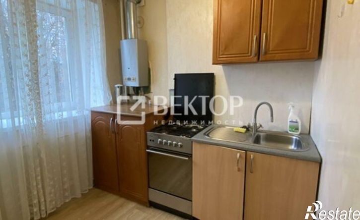 1-комн квартира улица 8 Марта, 27,  д. 27