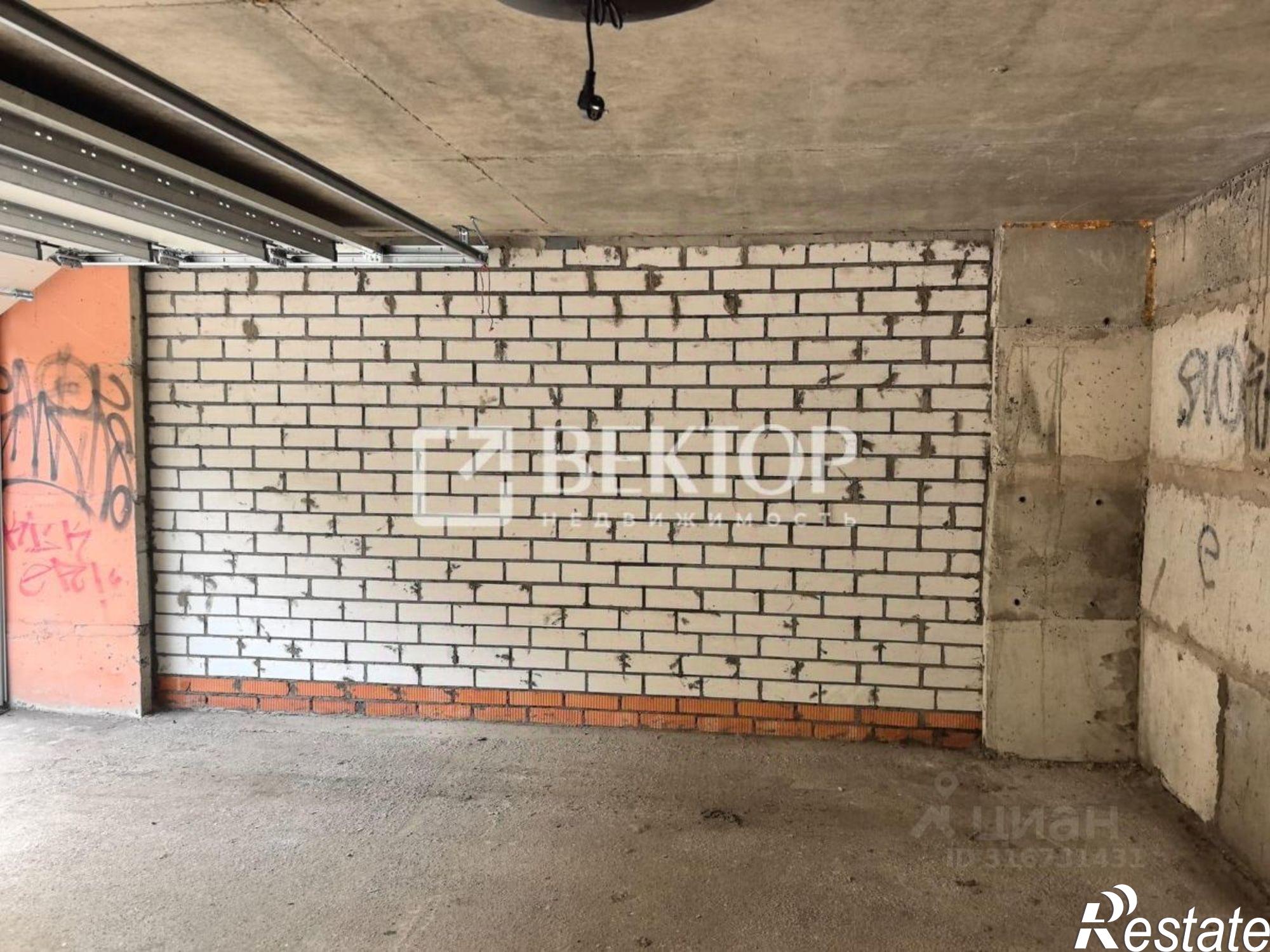 Купить гараж, место в паркинге за 1 400 010 рублей на ул Добролюбова, 10