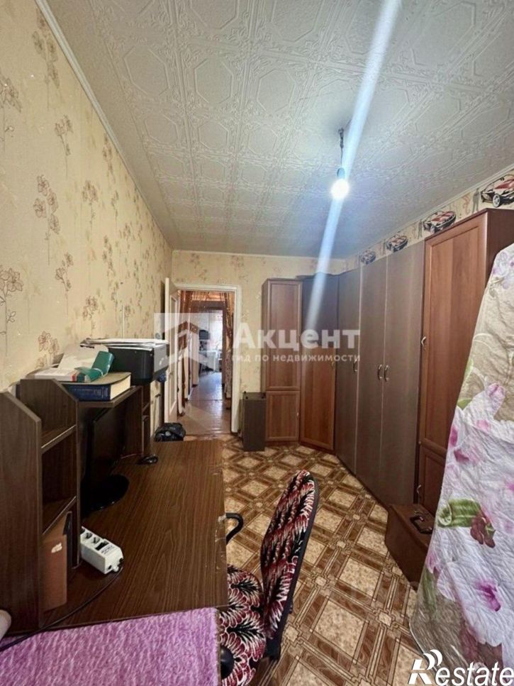 3-комн квартира Революционная улица, 101,  д. 101