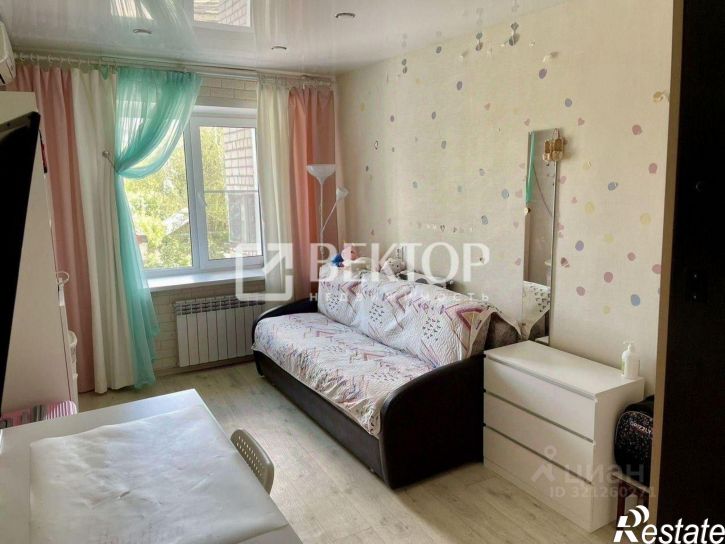 3-комн квартира улица Полка Нормандия-Неман, 83,  д. 83