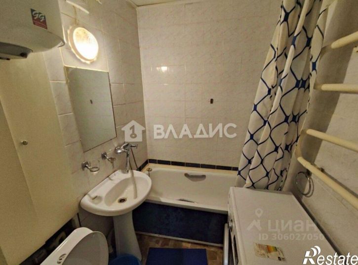 3-комн квартира улица Красных Зорь, 4,  д. 4