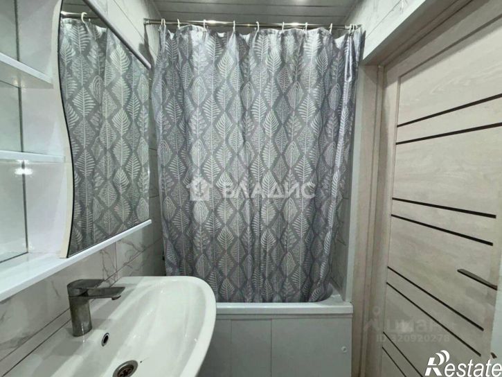 3-комн квартира улица Кудряшова, 100,  д. 100