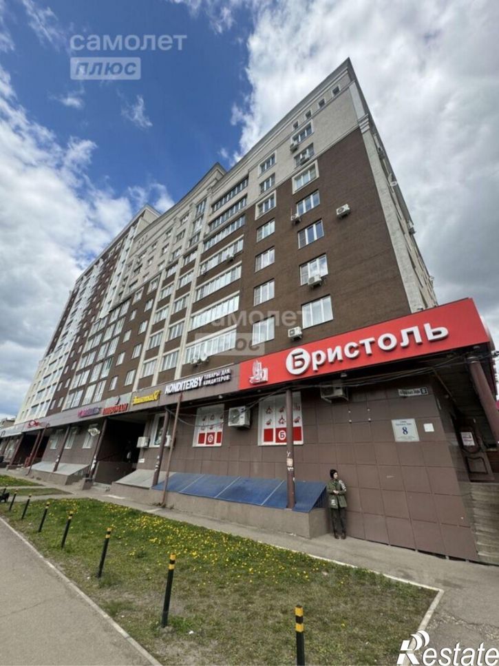 3-комн квартира улица Красных Зорь, 8,  д. 8