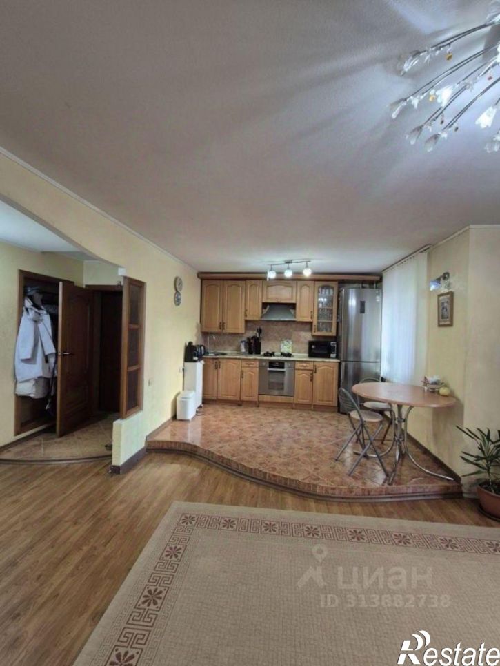 4-комн квартира 1-я Полевая улица, 32,  д. 32