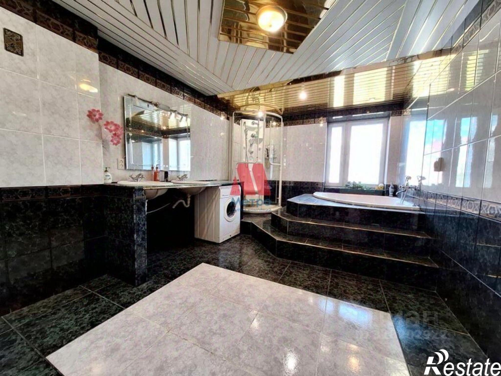 Купить квартиру за 9 970 000 рублей на Велижская улица, 10