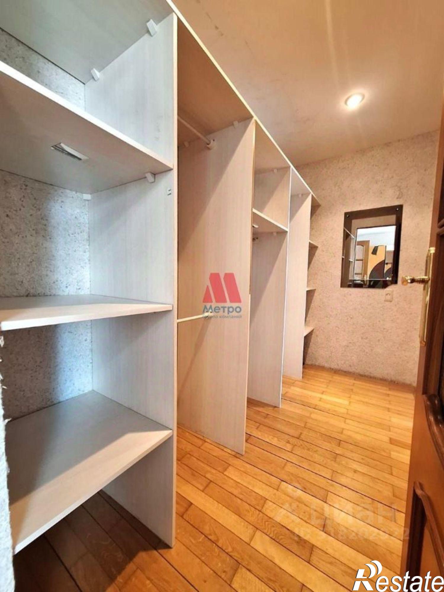 Купить квартиру за 9 970 000 рублей на Велижская улица, 10