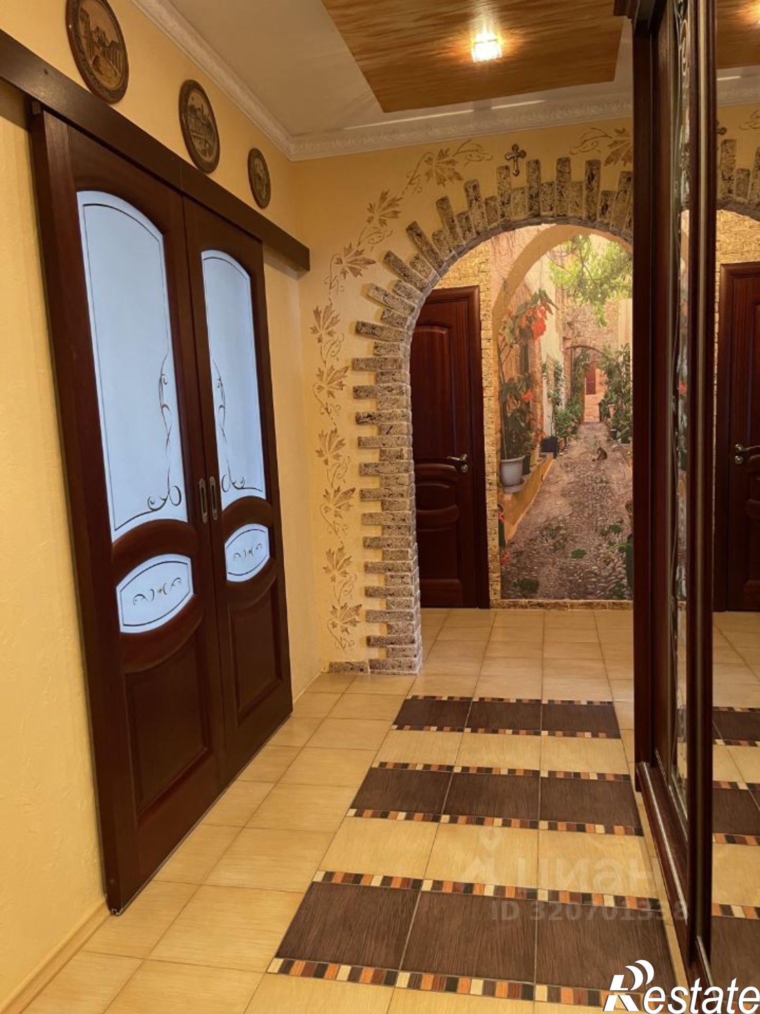 Купить квартиру за 10 000 000 рублей на микрорайон Московский, 15