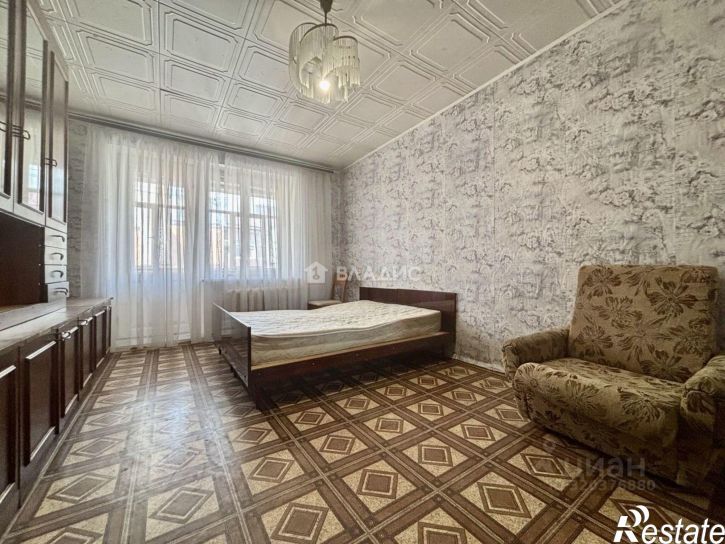 3-комн квартира улица Багаева, 37,  д. 37