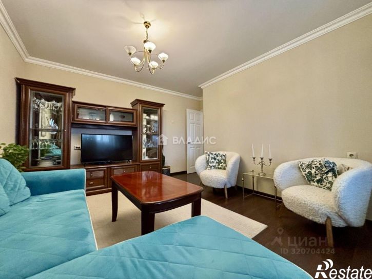 3-комн квартира Революционная улица, 16,  д. 16