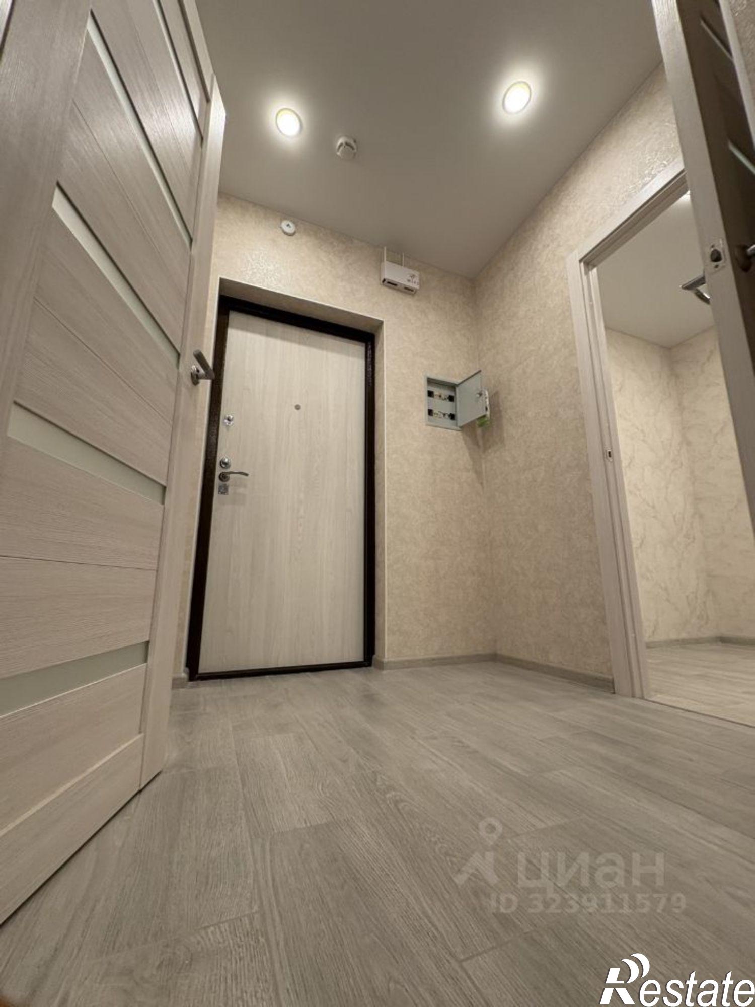 Сдать квартиру за 27 000 рублей на улица Танкиста Александрова, 9