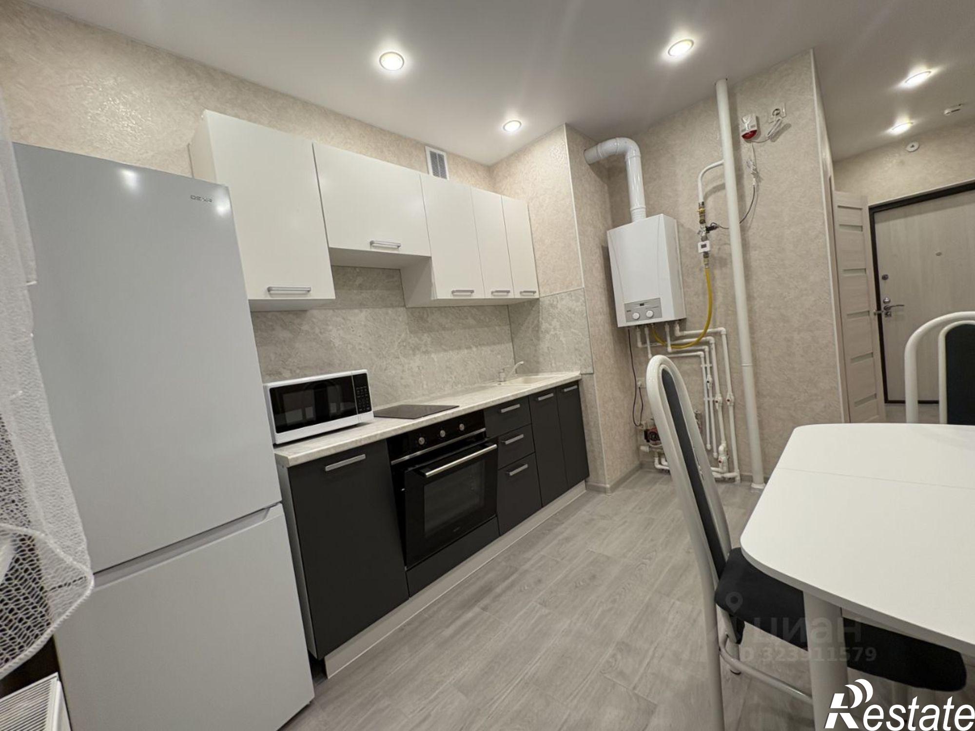 Сдать квартиру за 27 000 рублей на улица Танкиста Александрова, 9