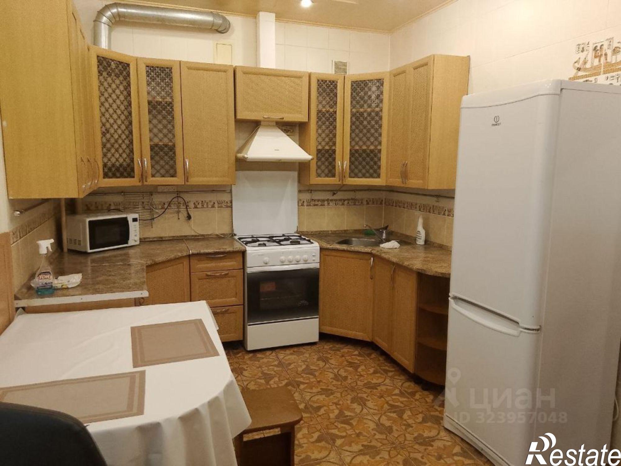 Сдать дачу, дом, коттедж за 25 000 рублей на 10-й Линейный пер, 33