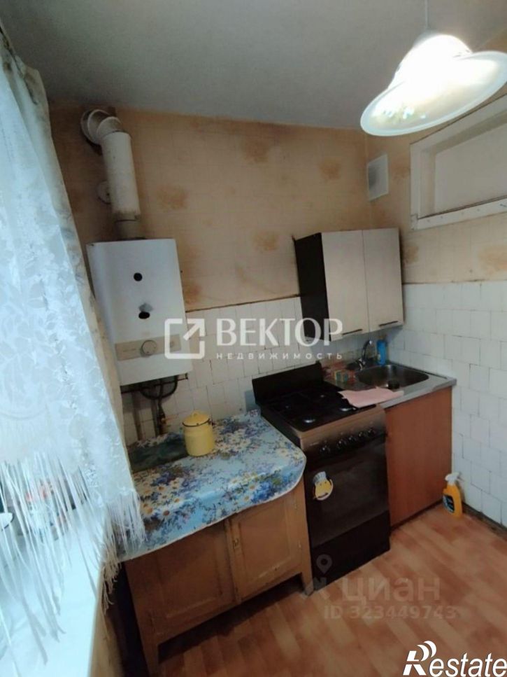 3-комн квартира улица Парижской Коммуны, 22,  д. 22