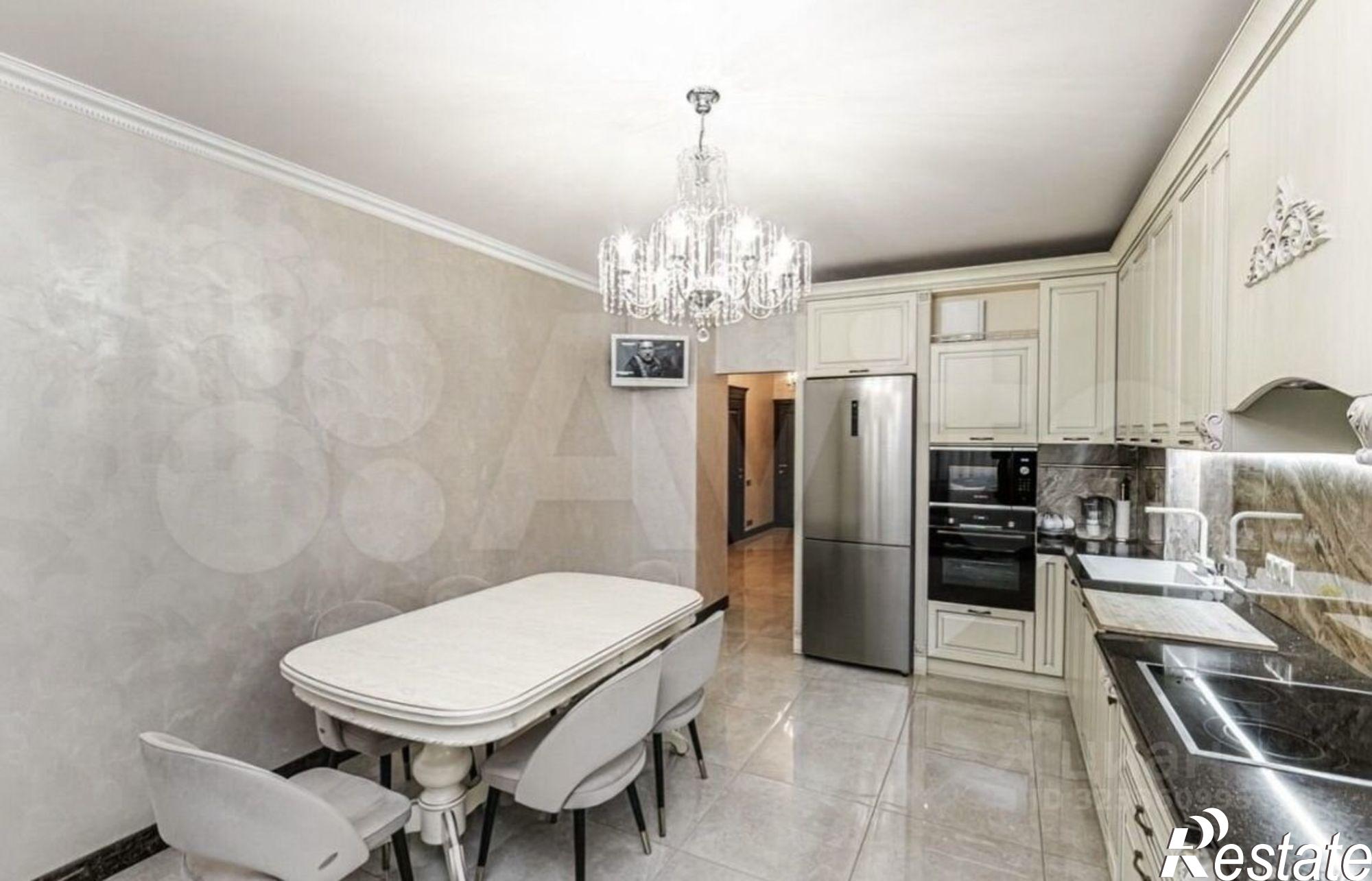 Купить квартиру за 20 800 000 рублей на ул Колотилова, 38