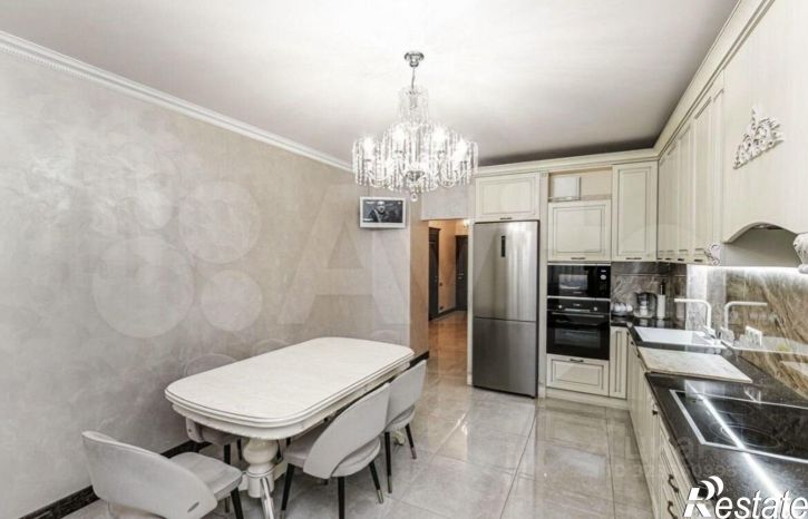 3-комн квартира ул Колотилова, 38,  д. 38