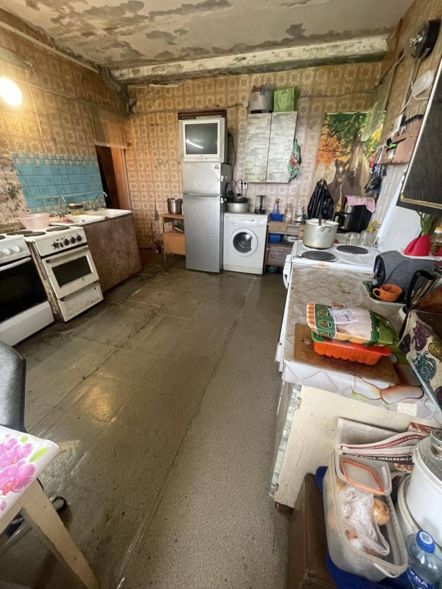 Купить комнату за 700 000 рублей на Профессиональная ул, 35