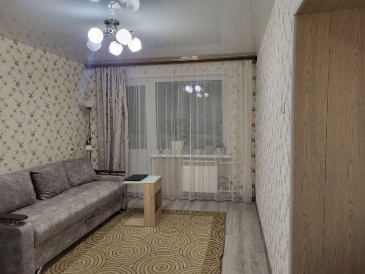 2-комн квартира Калинцева ул, 7