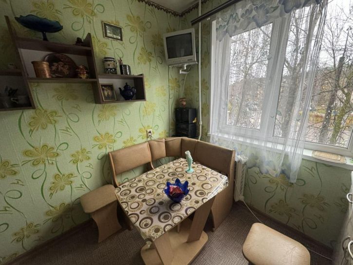 1-комн квартира Любимова ул, 10