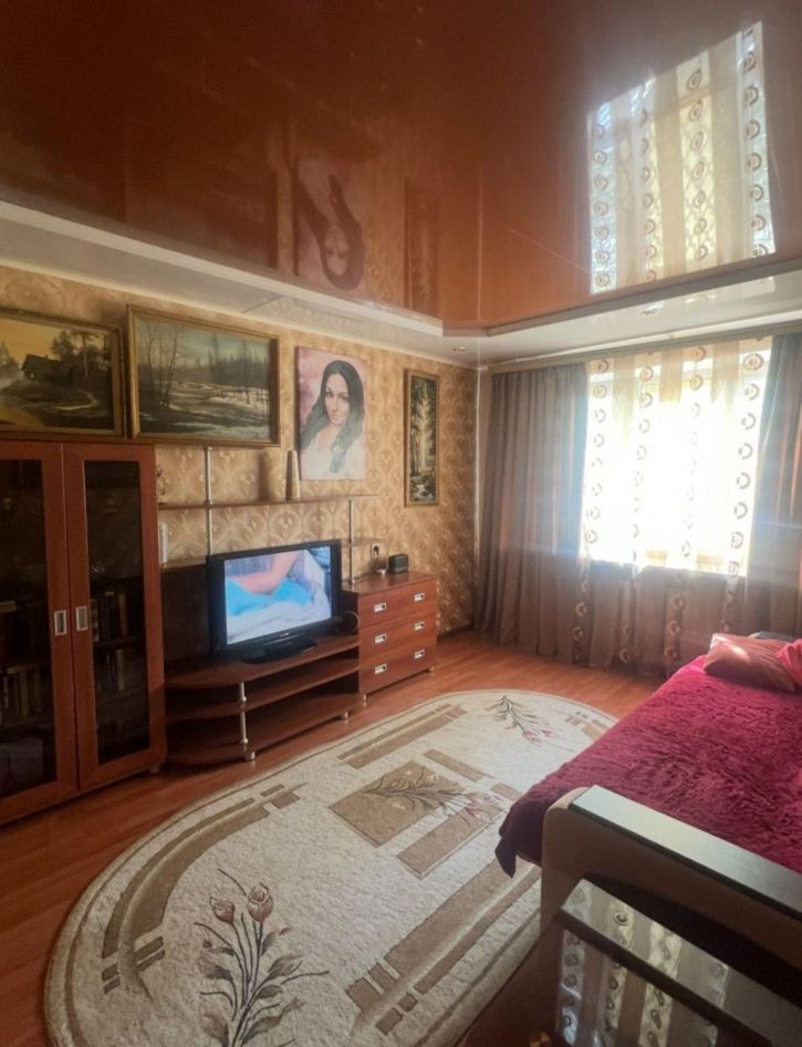 3-комн квартира Сосневская 9-я ул, 126