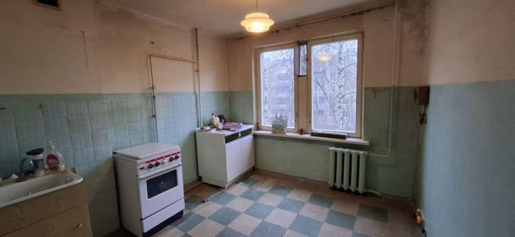 2-комн квартира Красных Зорь ул, 51