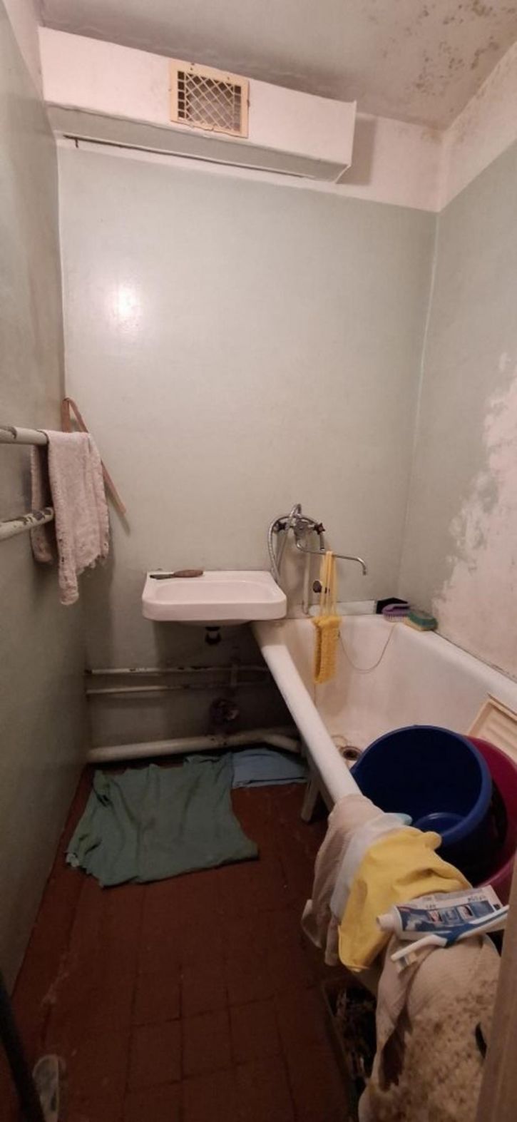 2-комн квартира Красных Зорь ул, 51