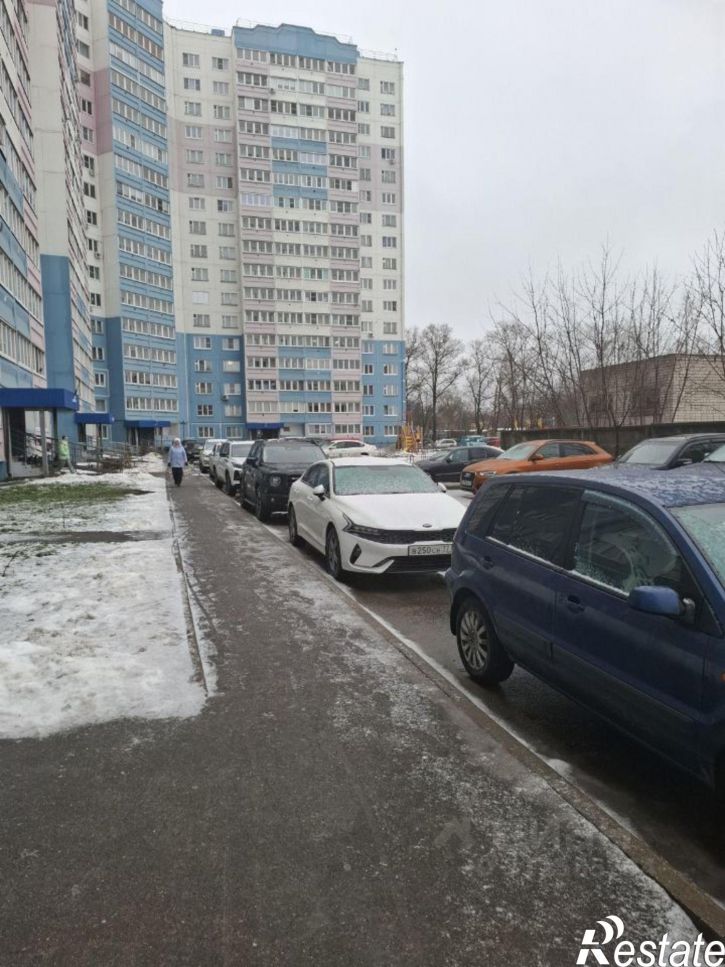 3-комн квартира улица Парижской Коммуны, 41,  д. 41