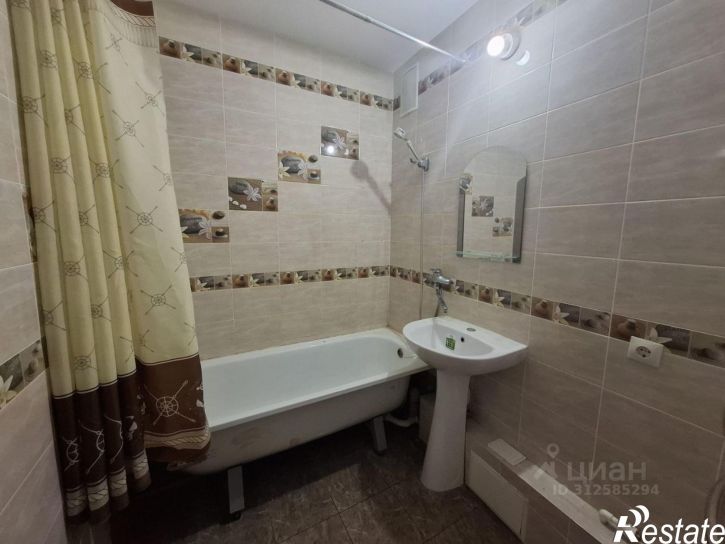 3-комн квартира улица Парижской Коммуны, 41,  д. 41