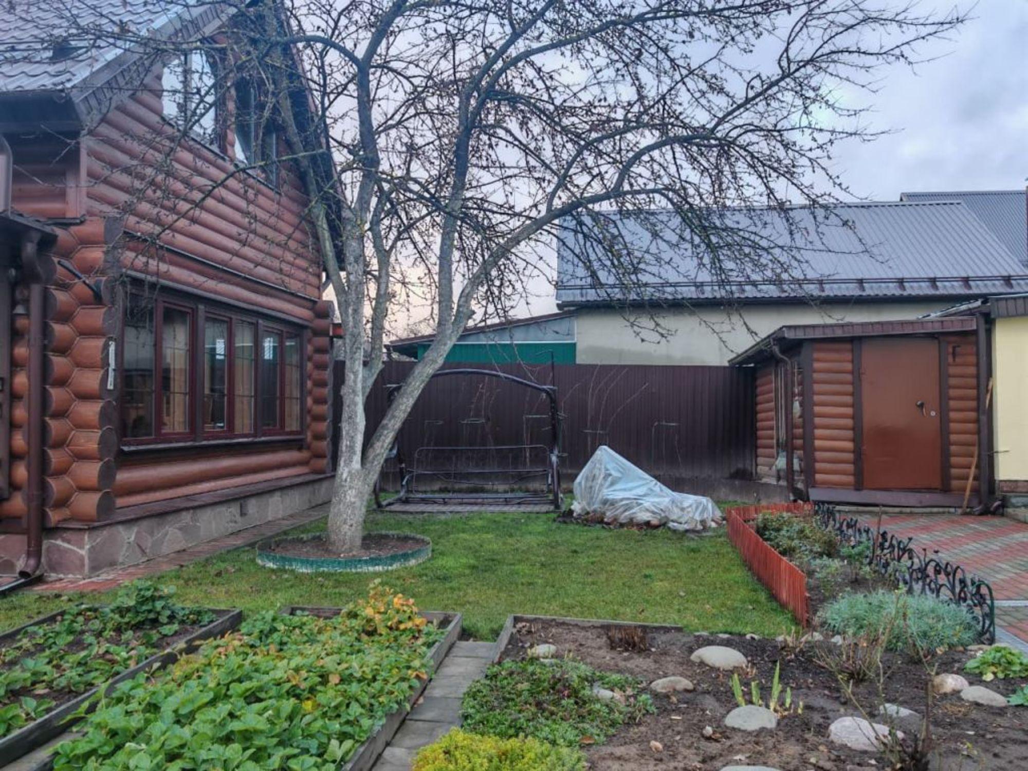 Купить дачу, дом, коттедж за 36 000 000 рублей на Павла Большевикова ул