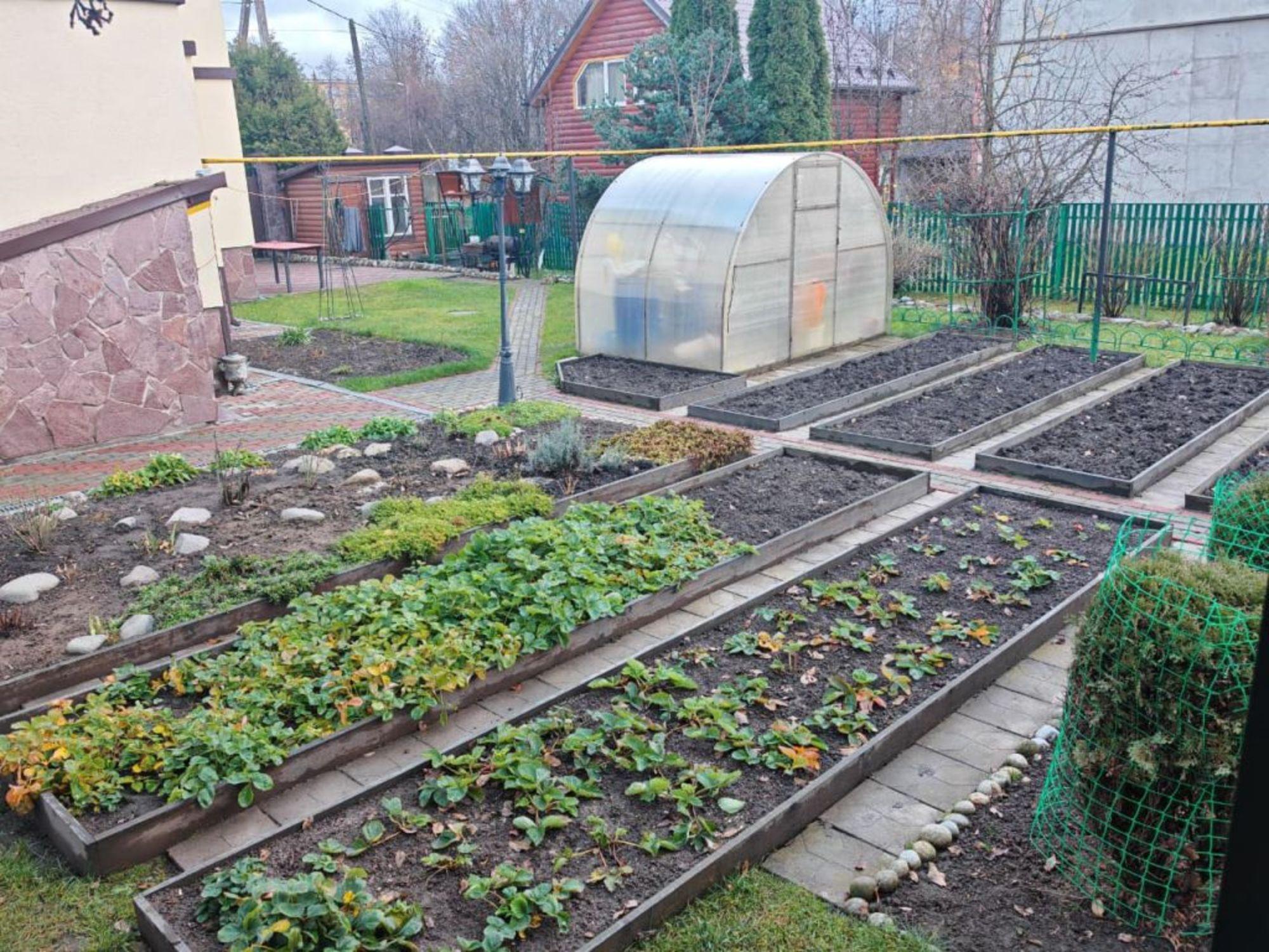 Купить дачу, дом, коттедж за 36 000 000 рублей на Павла Большевикова ул