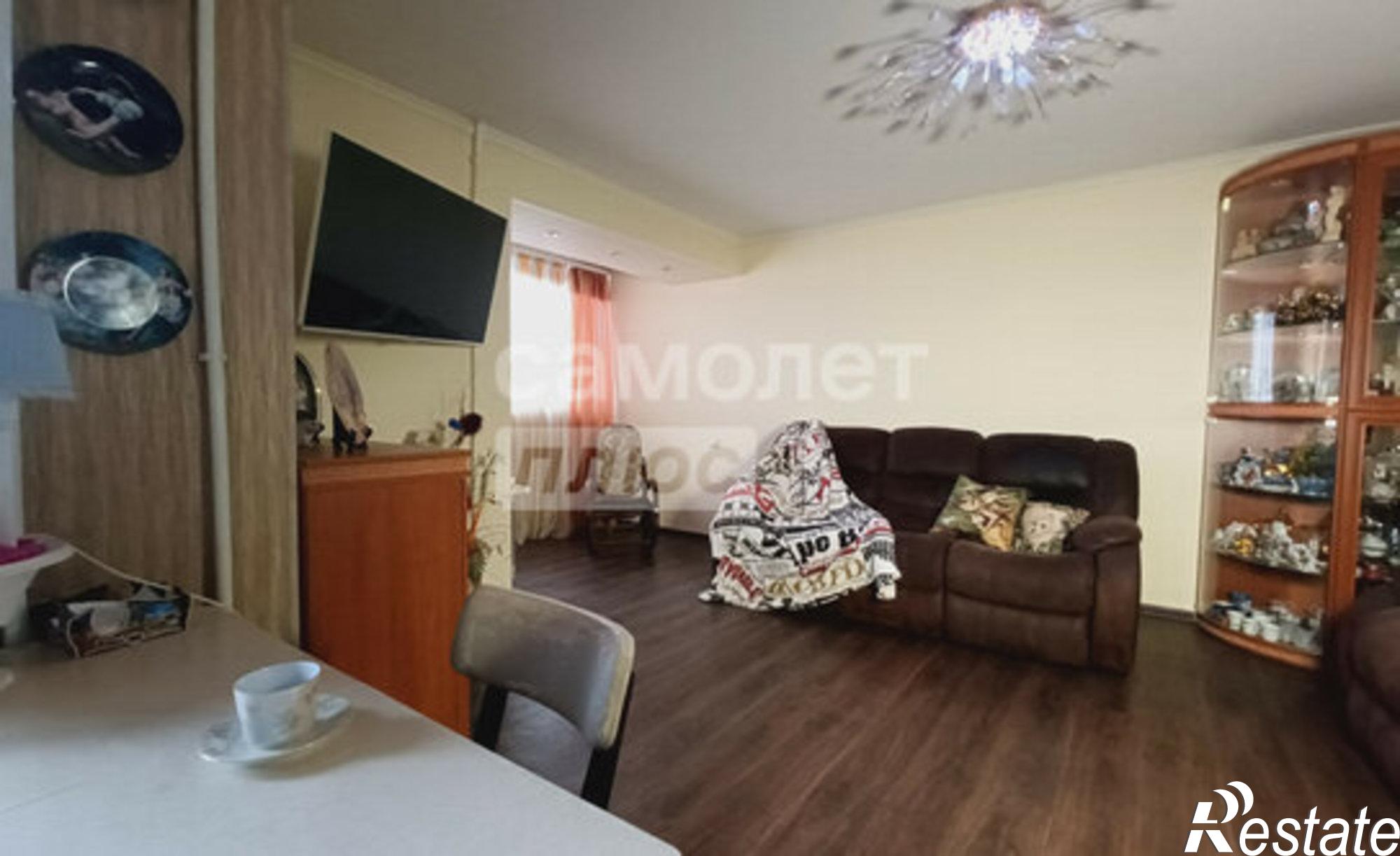 Купить квартиру за 10 000 000 рублей на улица Поэта Майорова, 16