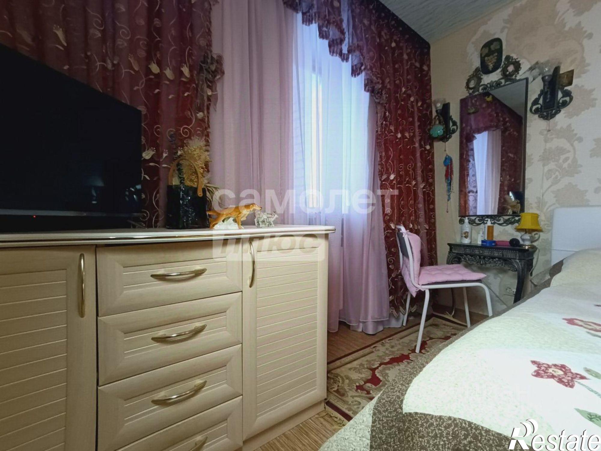 Купить квартиру за 10 000 000 рублей на улица Поэта Майорова, 16