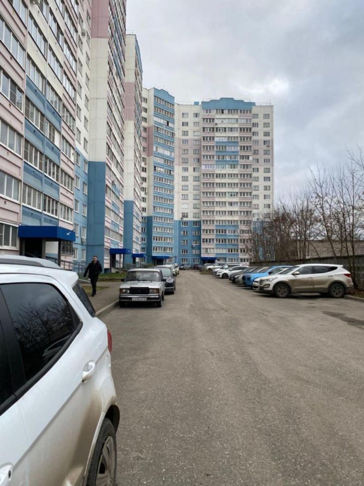 1-комн квартира Парижской Коммуны ул, 41