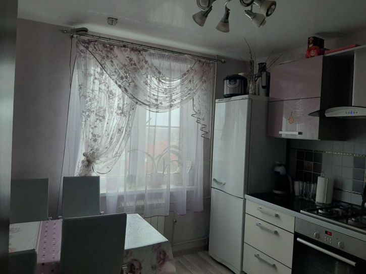 2-комн квартира Летчика Лазарева ул, 6