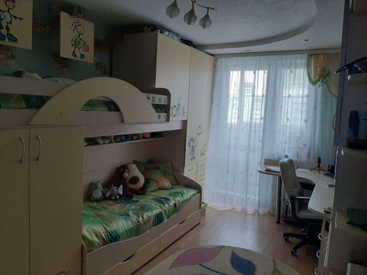 2-комн квартира Летчика Лазарева ул, 6