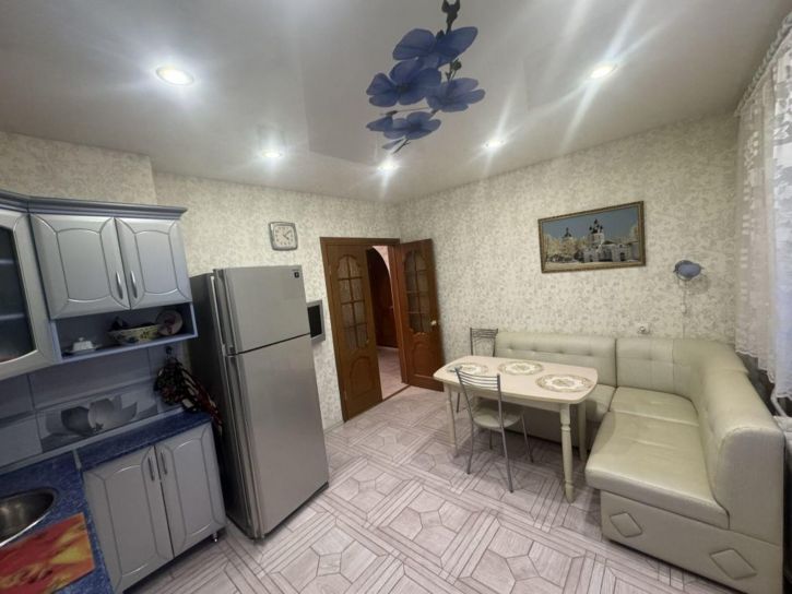 2-комн квартира Куконковых ул, 142