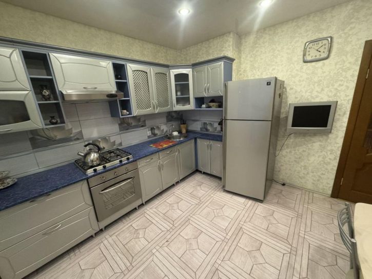 2-комн квартира Куконковых ул, 142