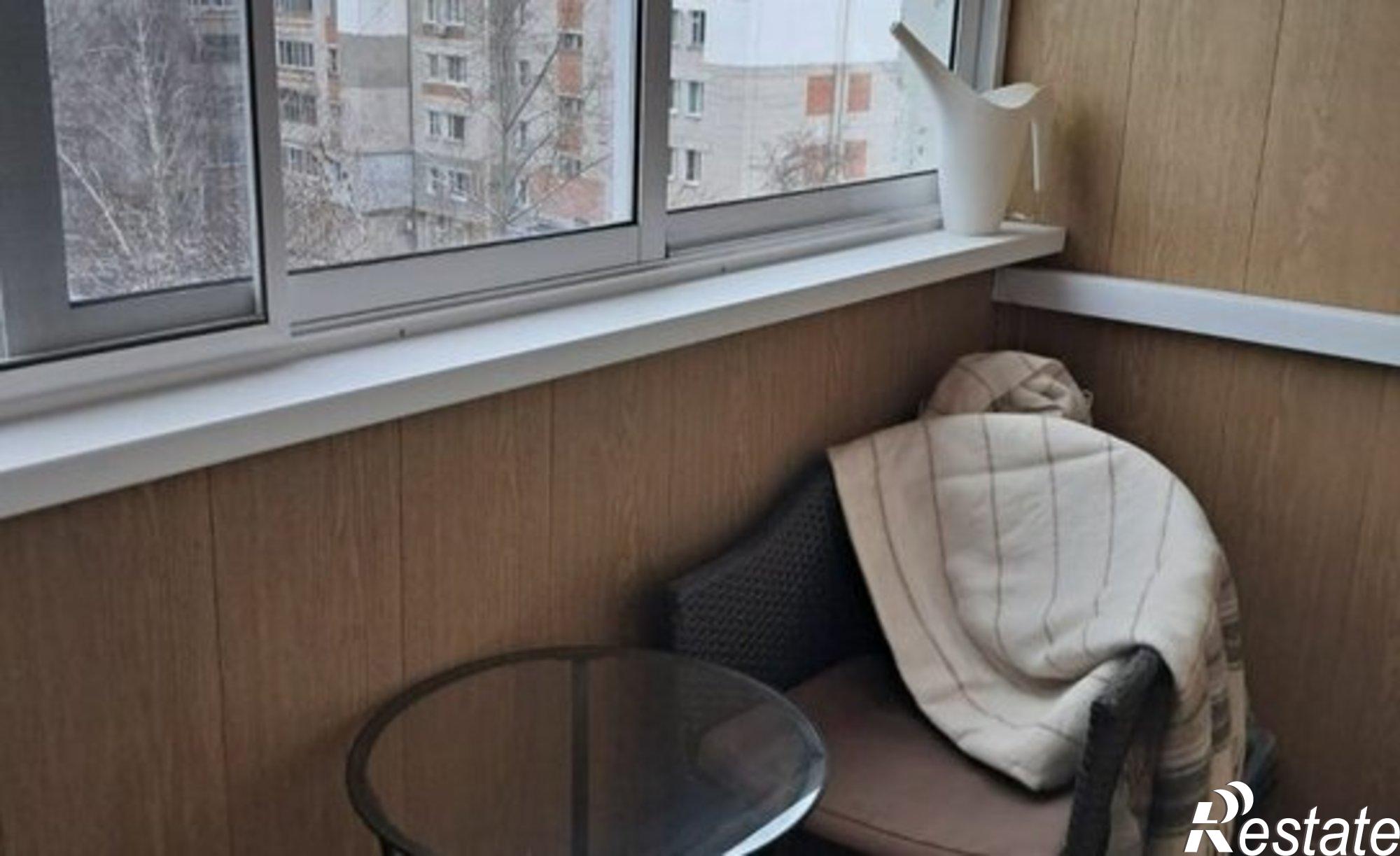 Купить квартиру за 5 800 000 рублей на ул Велижская, 12