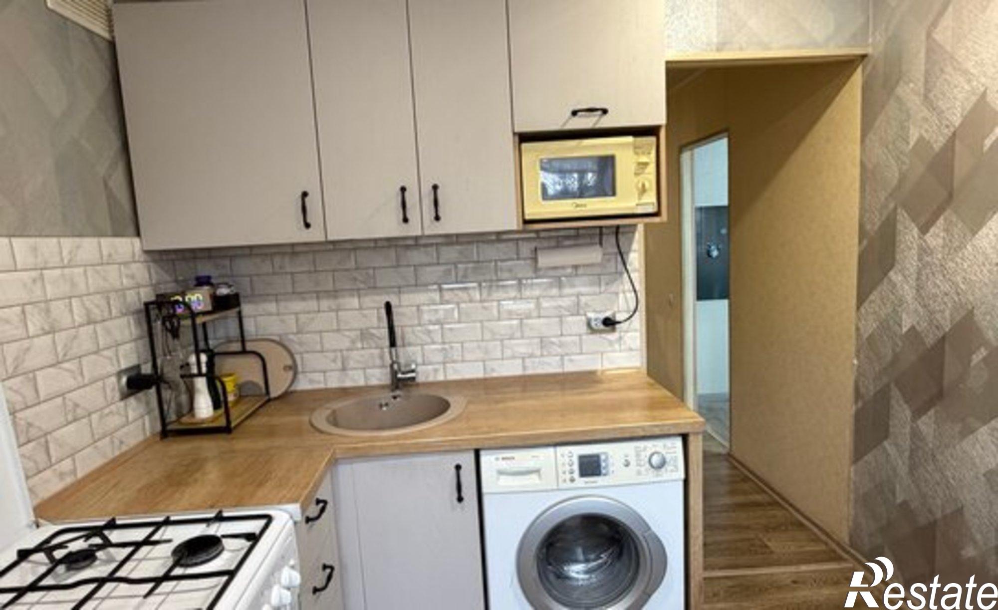 Купить квартиру за 3 500 000 рублей на ул Красных Зорь, 4