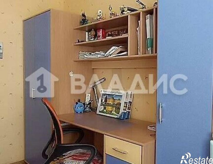 3-комн квартира улица Жарова, 8,  д. 8