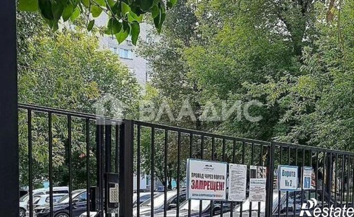 3-комн квартира улица Жарова, 8,  д. 8