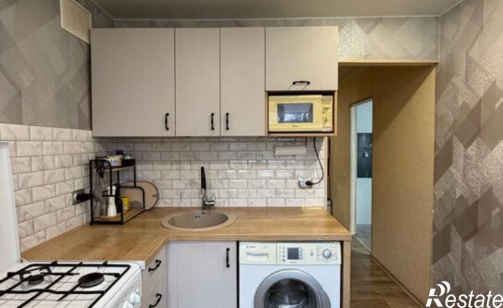 1-комн квартира ул Красных Зорь, 4,  д. 4