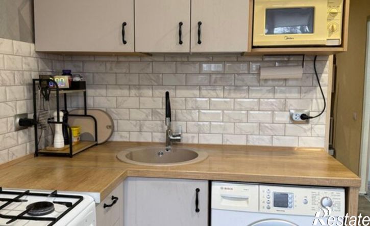 1-комн квартира ул Красных Зорь, 4,  д. 4