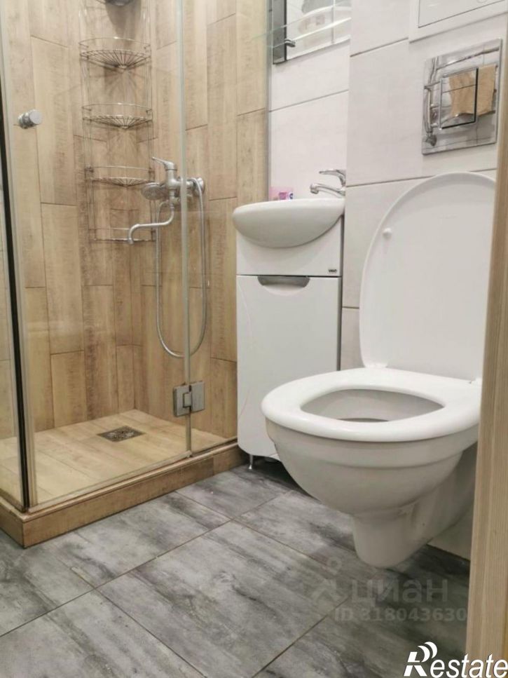 2-комн квартира пр-кт Строителей, 40,  д. 40