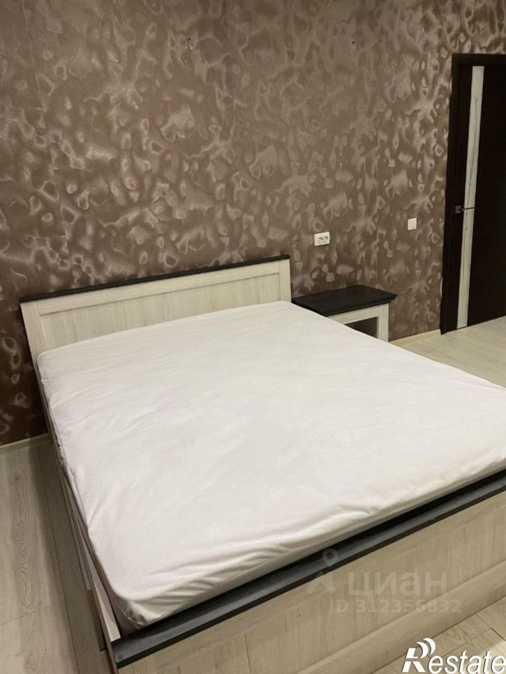 1-комн квартира микрорайон Рождественский, 6