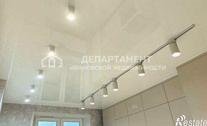 2-комн квартира улица Лётчика Захарова, 18,  д. 18